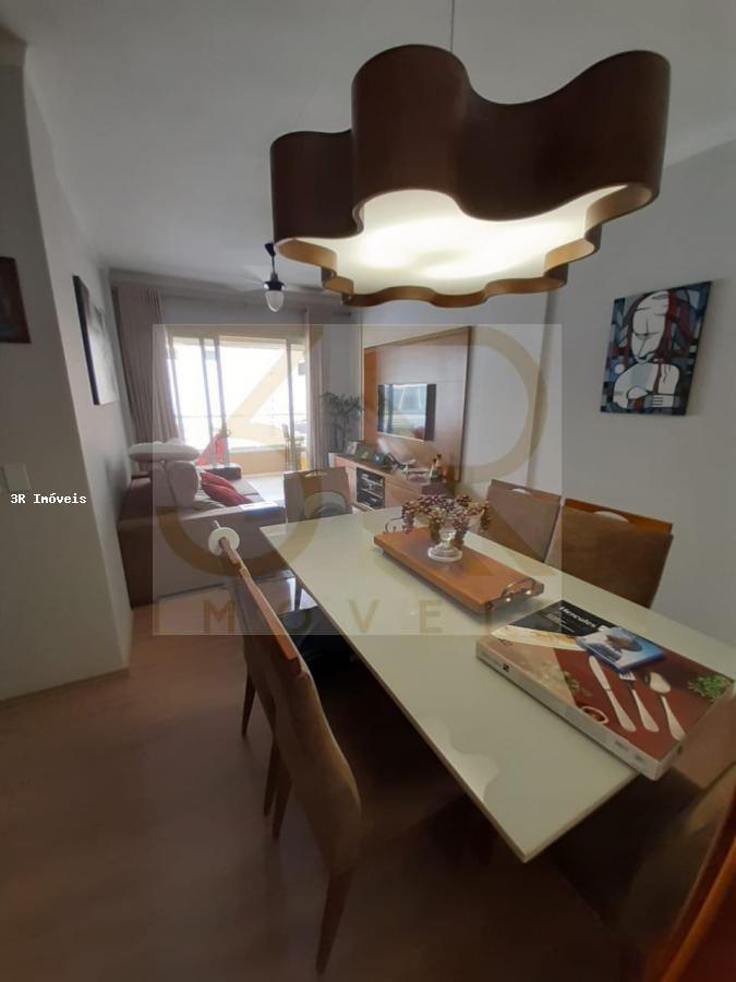 Apartamento à venda com 3 quartos, 110m² - Foto 2