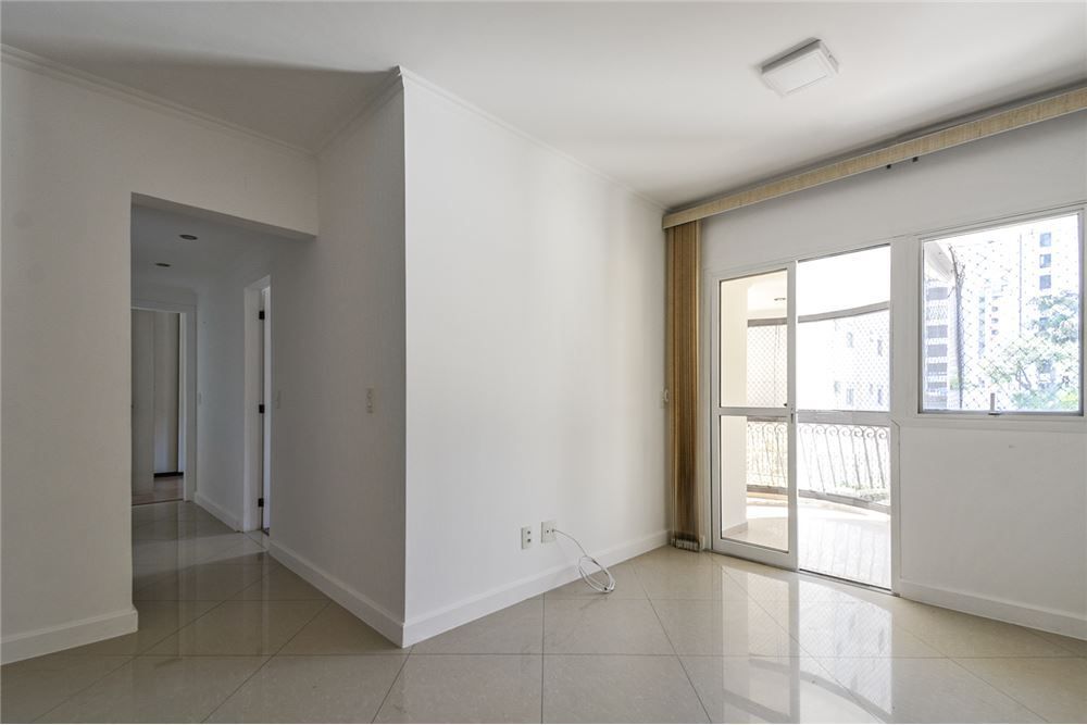 Apartamento à venda com 3 quartos, 100m² - Foto 8