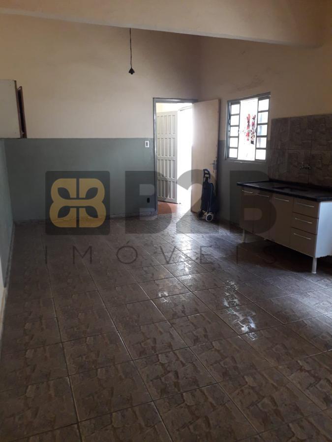 Casa à venda com 3 quartos, 220m² - Foto 10