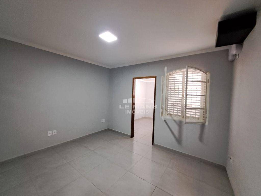 Casa à venda e aluguel com 5 quartos, 154m² - Foto 7