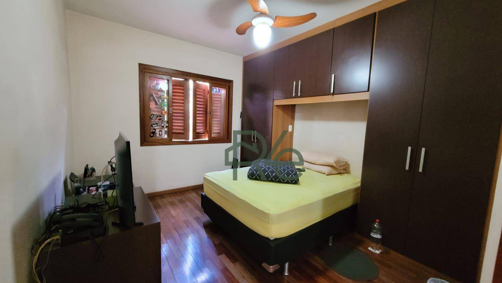 Casa de Condomínio à venda com 4 quartos, 210m² - Foto 19