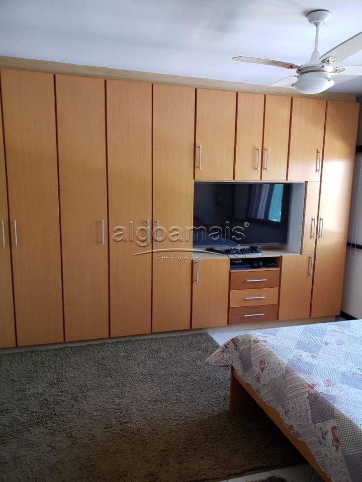 Casa à venda com 3 quartos, 200m² - Foto 4