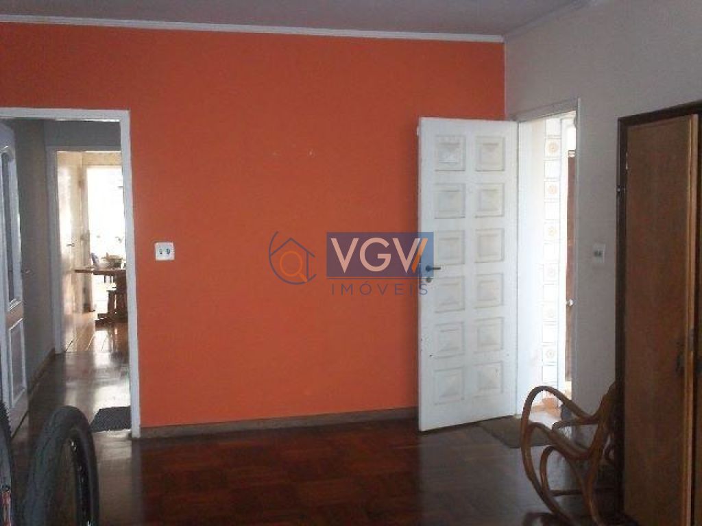 Casa à venda com 3 quartos, 150m² - Foto 1