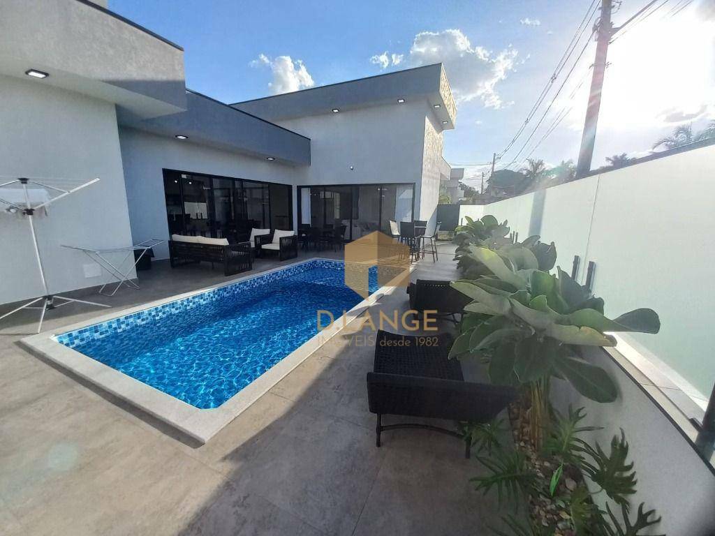 Casa de Condomínio à venda com 3 quartos, 235m² - Foto 22