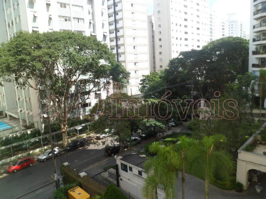 Apartamento para alugar com 3 quartos, 127m² - Foto 16