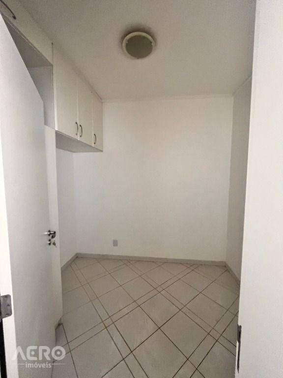 Apartamento para alugar com 4 quartos, 412m² - Foto 24