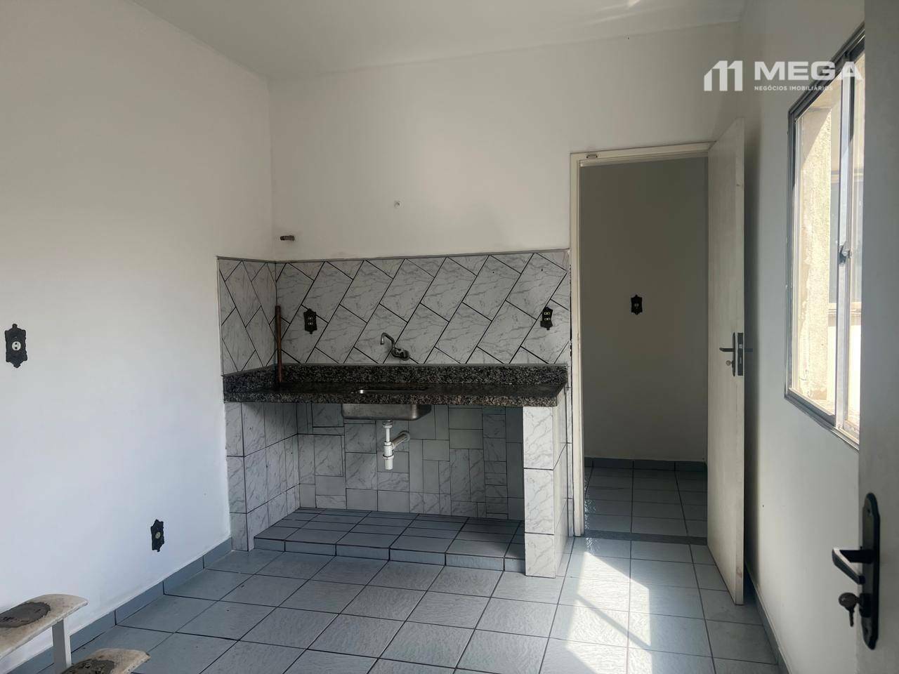 Apartamento à venda com 2 quartos, 110m² - Foto 2