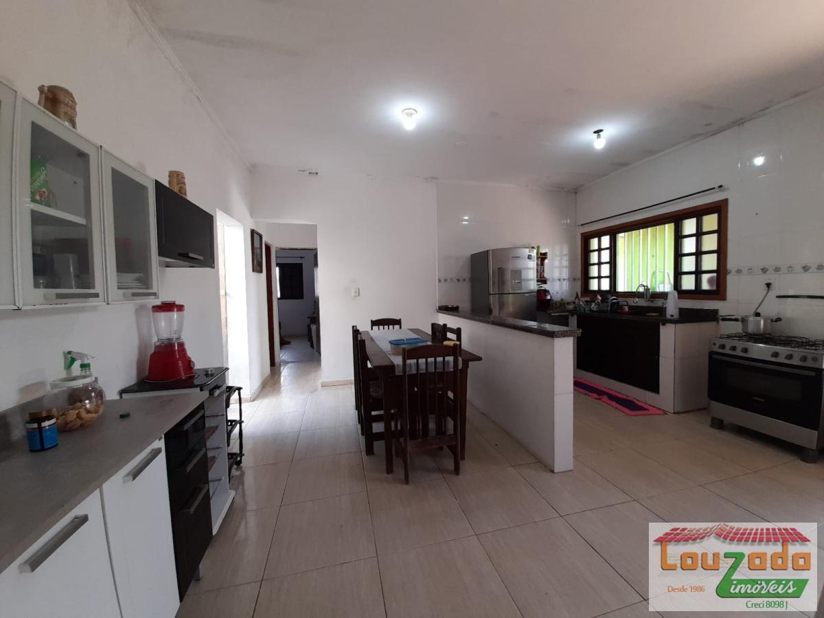 Casa à venda com 3 quartos, 305m² - Foto 6