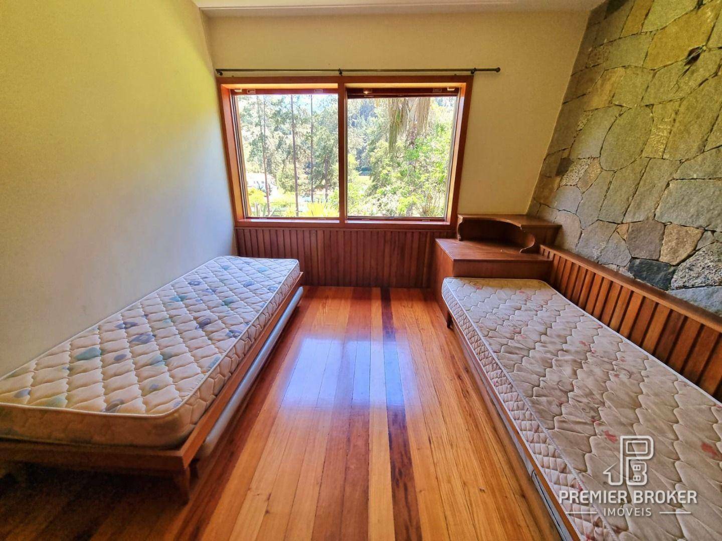 Casa à venda com 6 quartos, 950m² - Foto 21