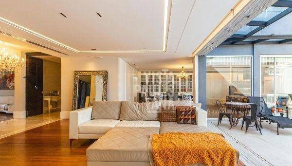 Casa à venda e aluguel com 4 quartos, 415m² - Foto 2