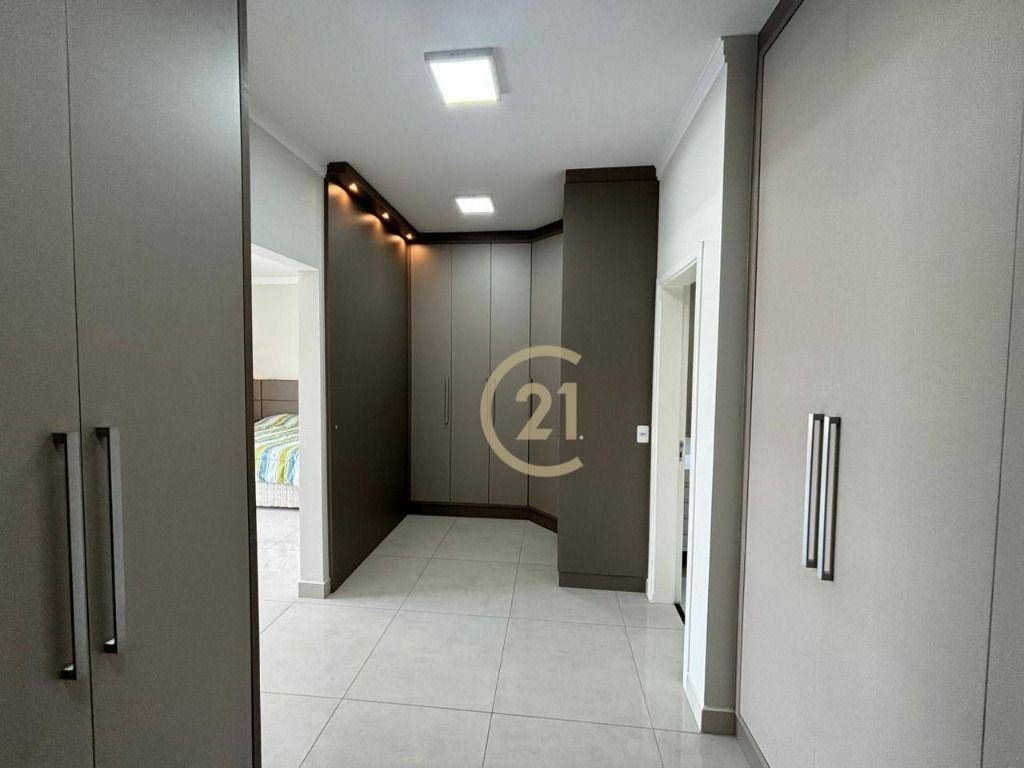 Sobrado à venda com 3 quartos, 300m² - Foto 9