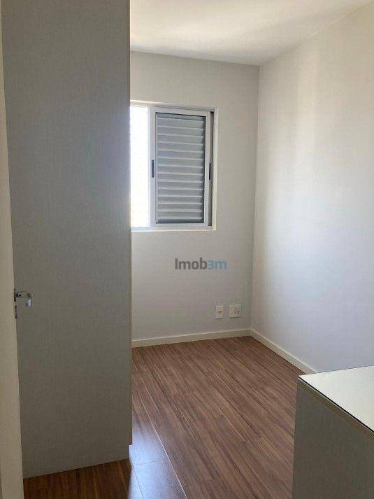 Apartamento para alugar com 3 quartos, 72m² - Foto 10