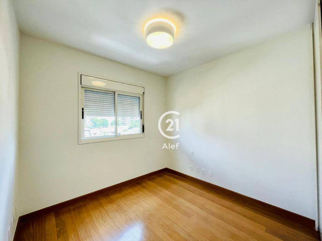 Apartamento à venda com 3 quartos, 215m² - Foto 19