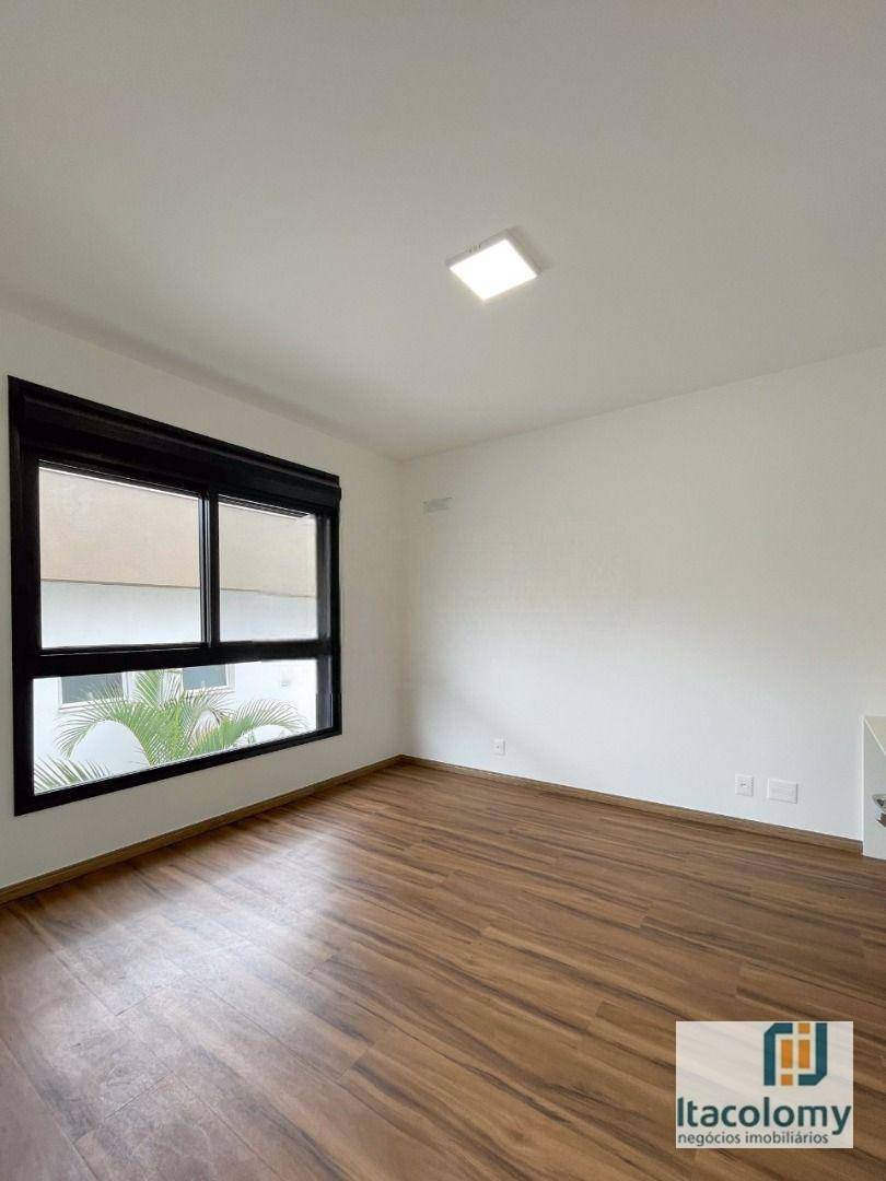 Casa de Condomínio à venda com 4 quartos, 350m² - Foto 14