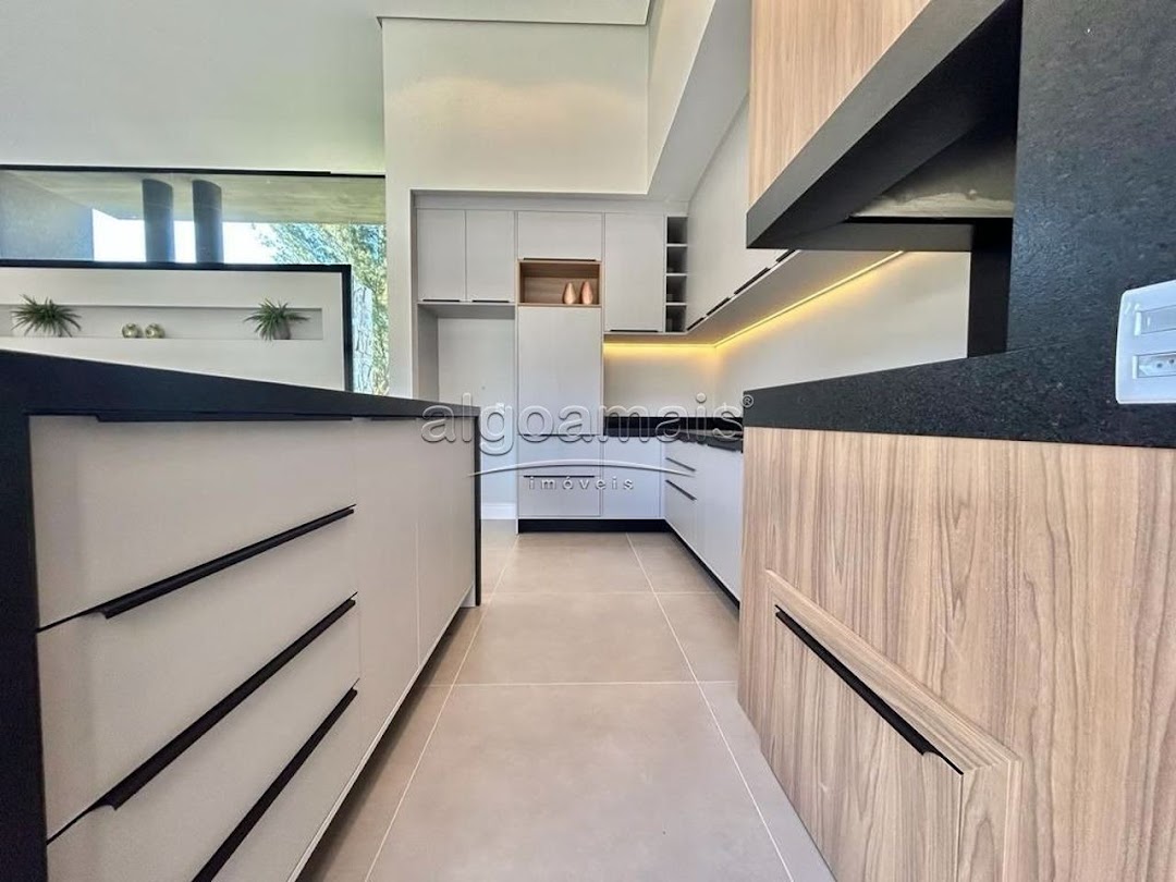 Casa à venda com 4 quartos, 323m² - Foto 17