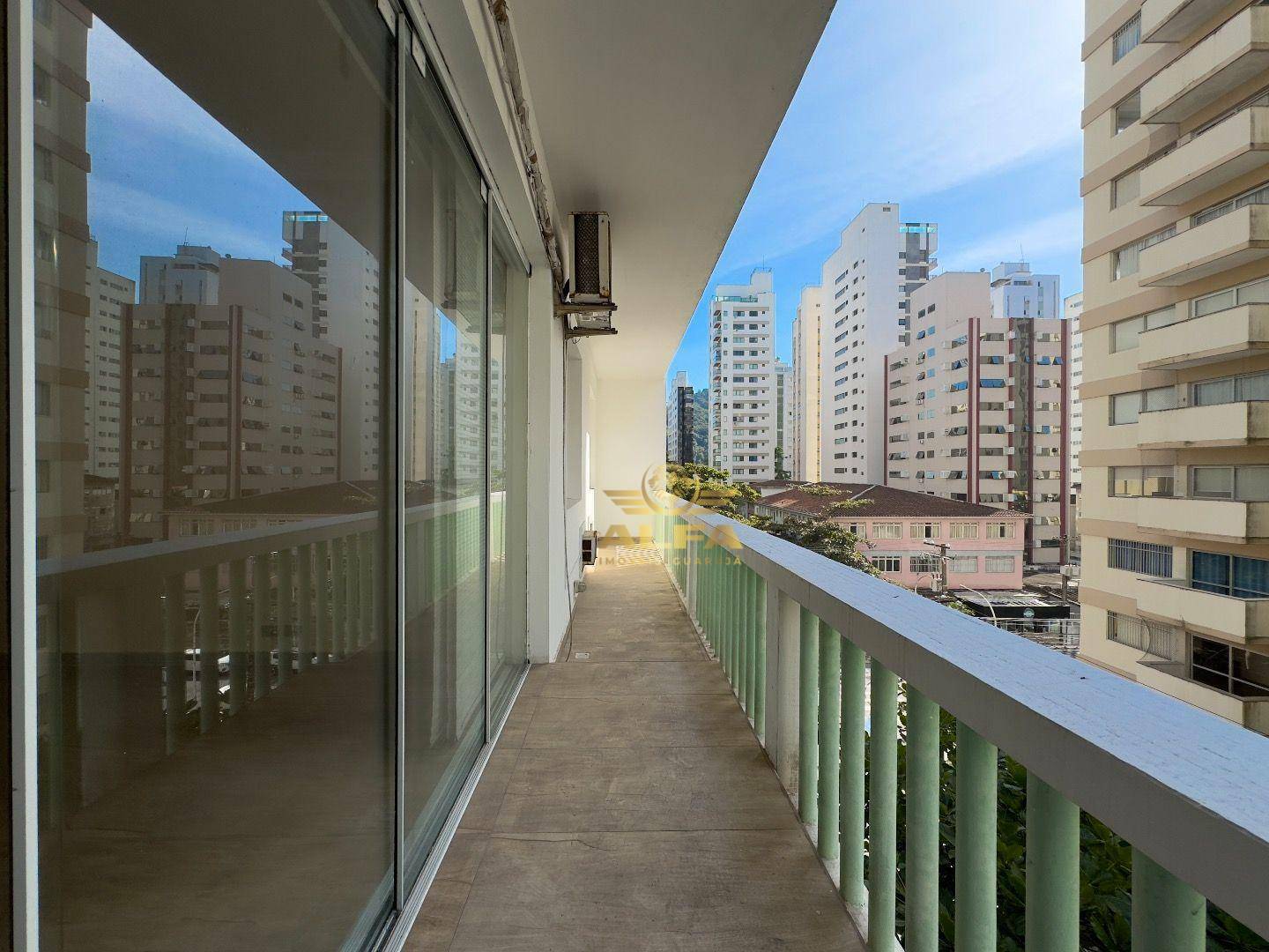 Apartamento à venda com 3 quartos, 100m² - Foto 3