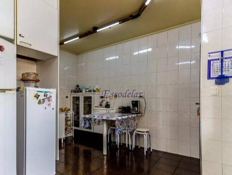 Sobrado à venda com 3 quartos, 236m² - Foto 9