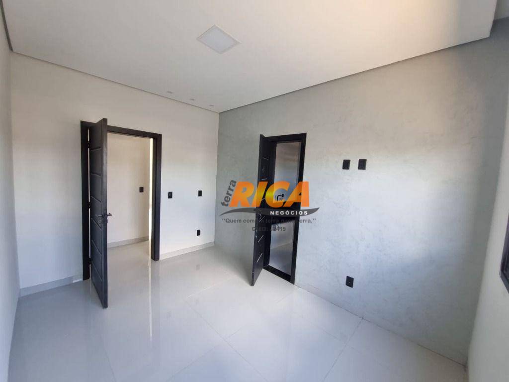 Casa de Condomínio à venda com 4 quartos, 250m² - Foto 14