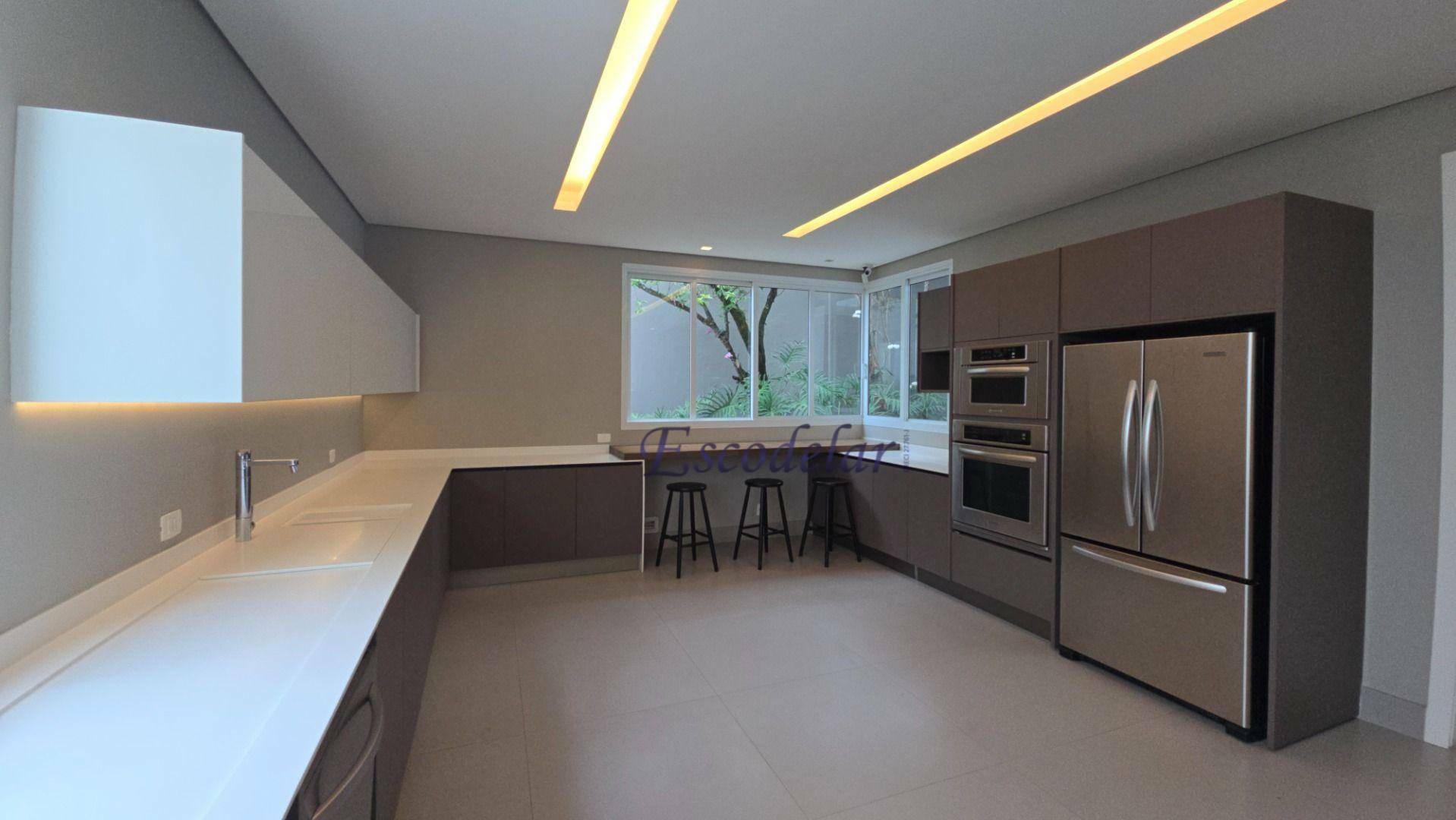 Casa à venda com 4 quartos, 650m² - Foto 16