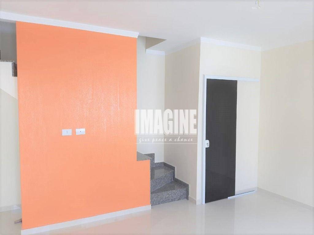 Sobrado à venda com 3 quartos, 83m² - Foto 1