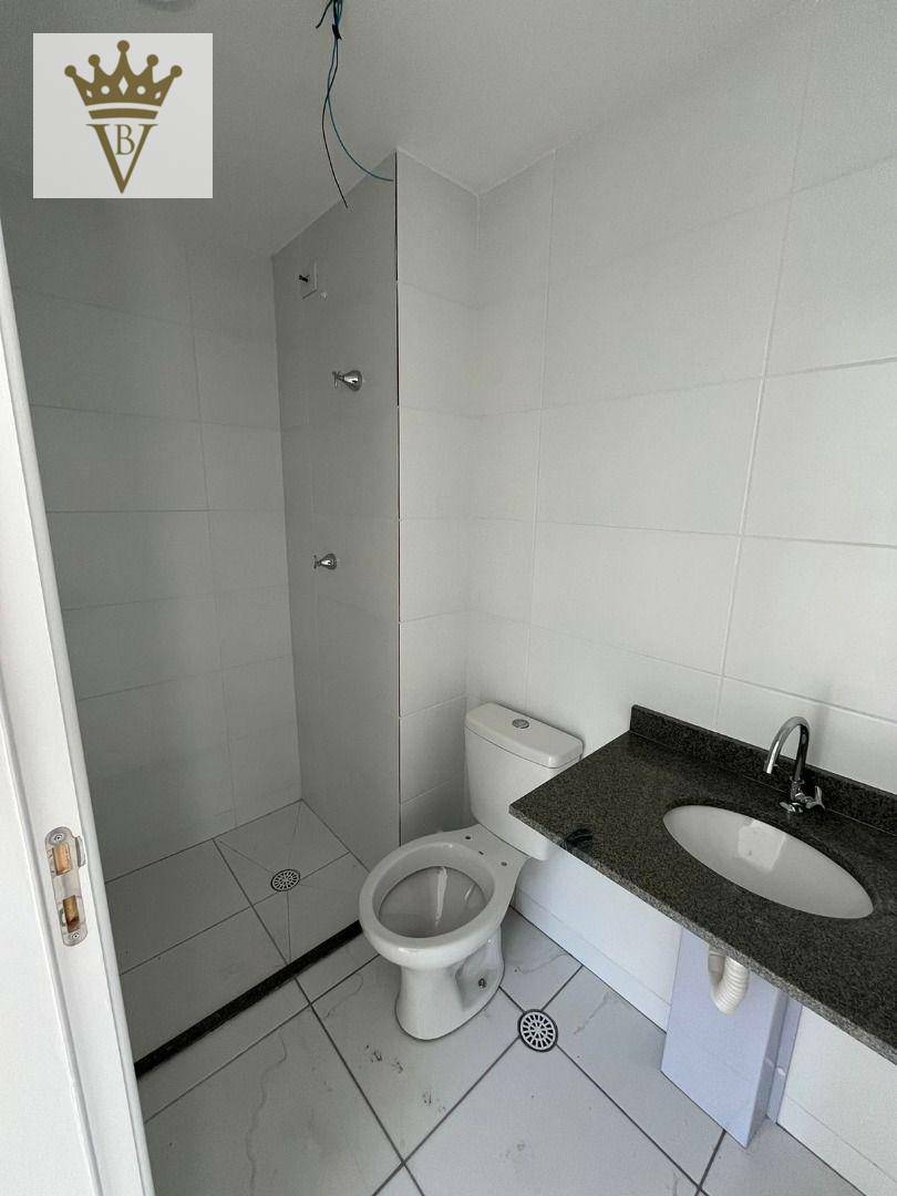 Apartamento à venda com 2 quartos, 42m² - Foto 9