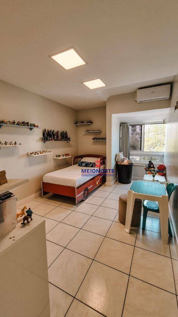 Apartamento à venda com 3 quartos, 180m² - Foto 5