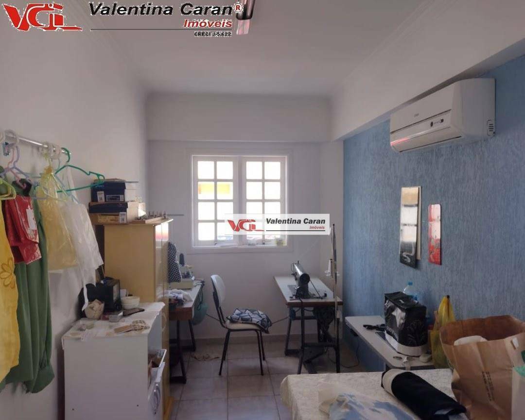 Casa à venda com 3 quartos, 337m² - Foto 8