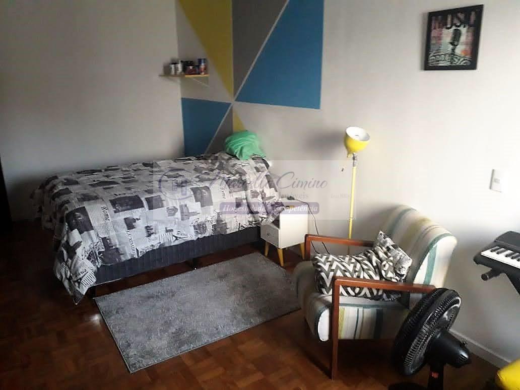 Sobrado à venda com 4 quartos, 300m² - Foto 17