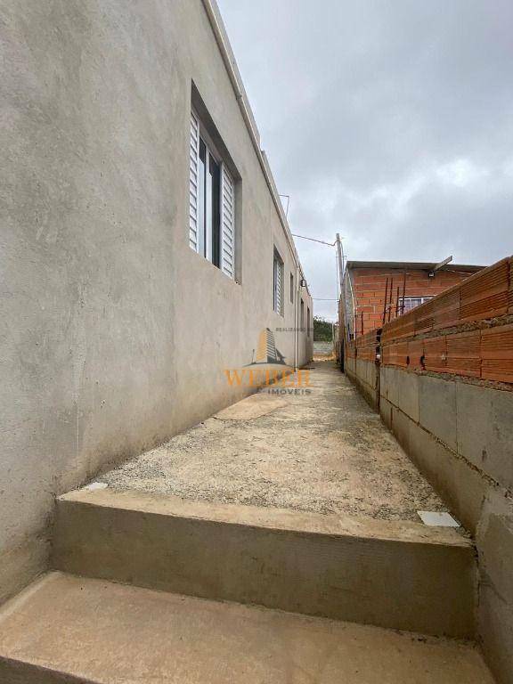 Casa à venda com 2 quartos, 300m² - Foto 12