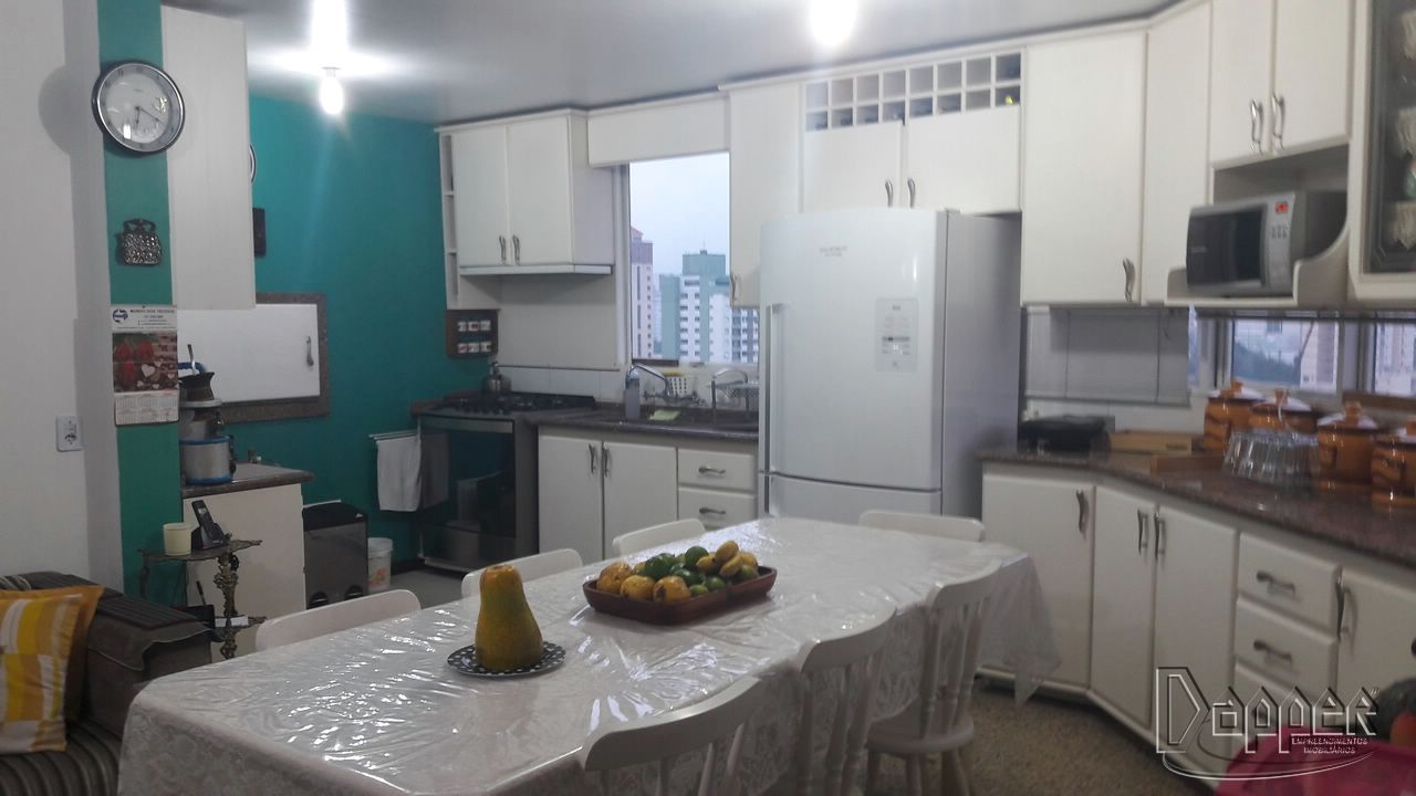 Apartamento à venda com 5 quartos, 318m² - Foto 4