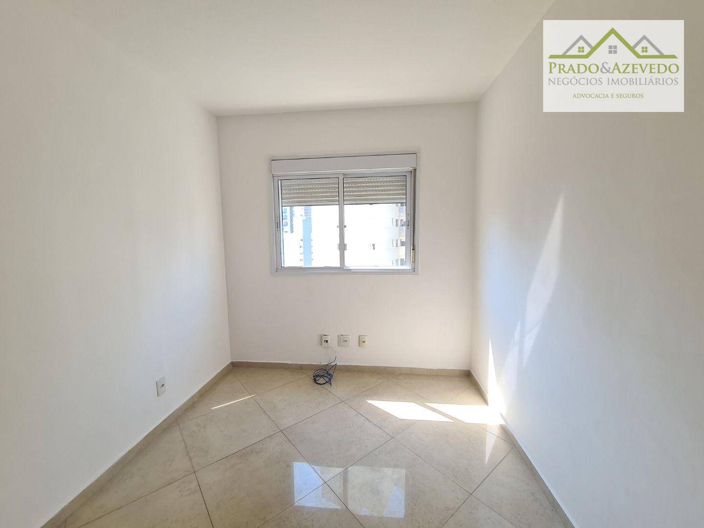 Apartamento à venda com 3 quartos, 107m² - Foto 11