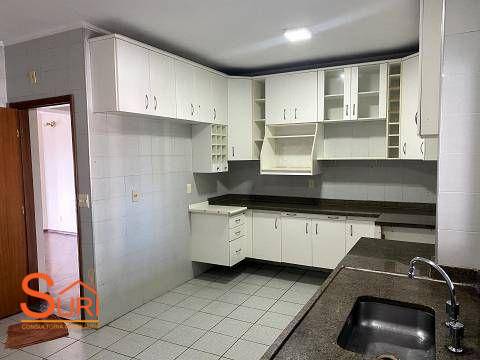 Apartamento à venda com 4 quartos, 189m² - Foto 18