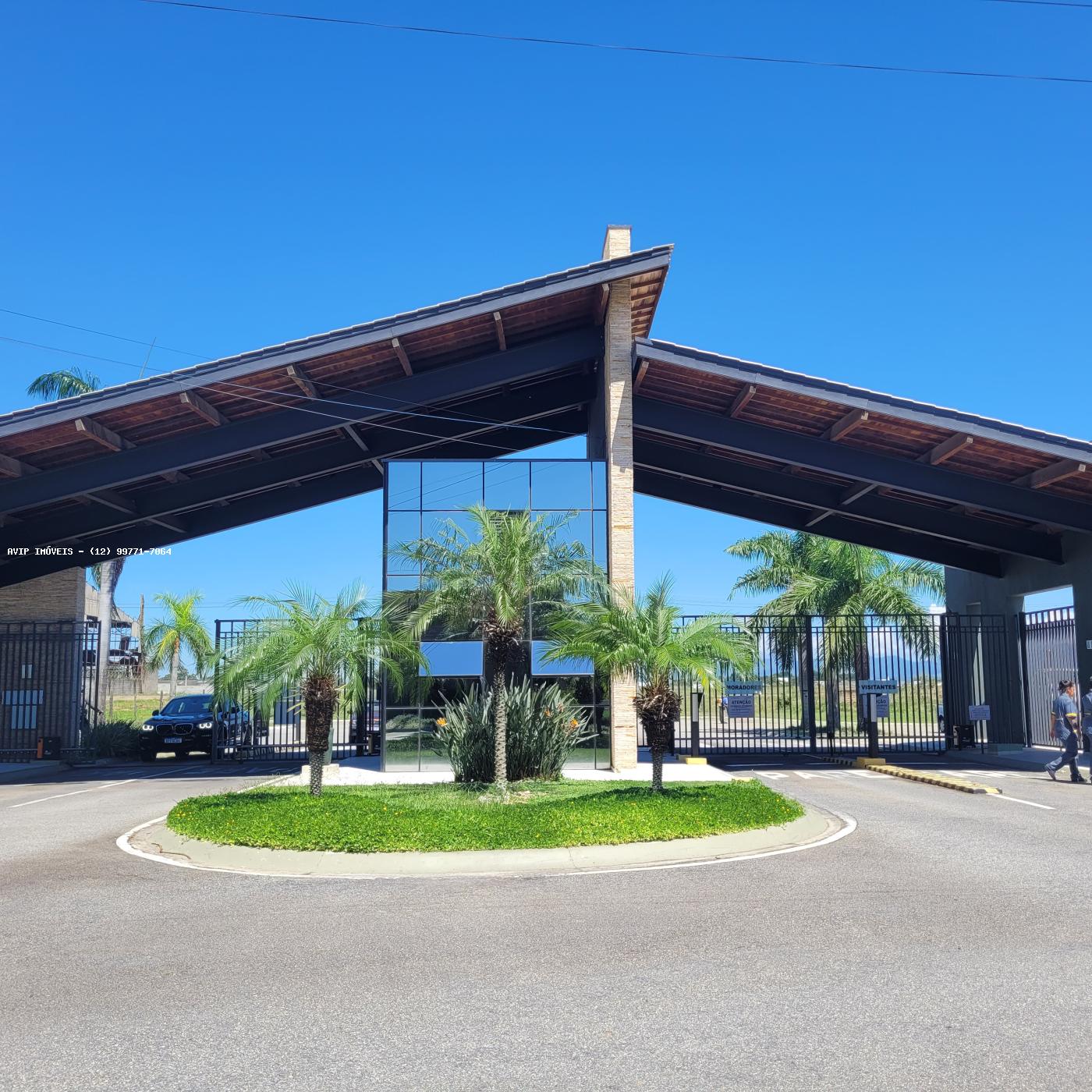 Casa de Condomínio para alugar com 3 quartos, 350m² - Foto 36