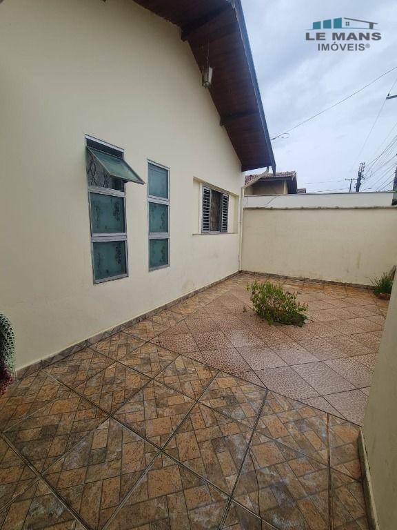 Casa à venda com 2 quartos, 152m² - Foto 2