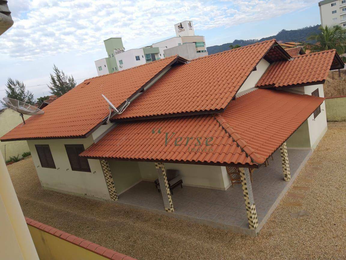 Casa à venda com 4 quartos, 150m² - Foto 3