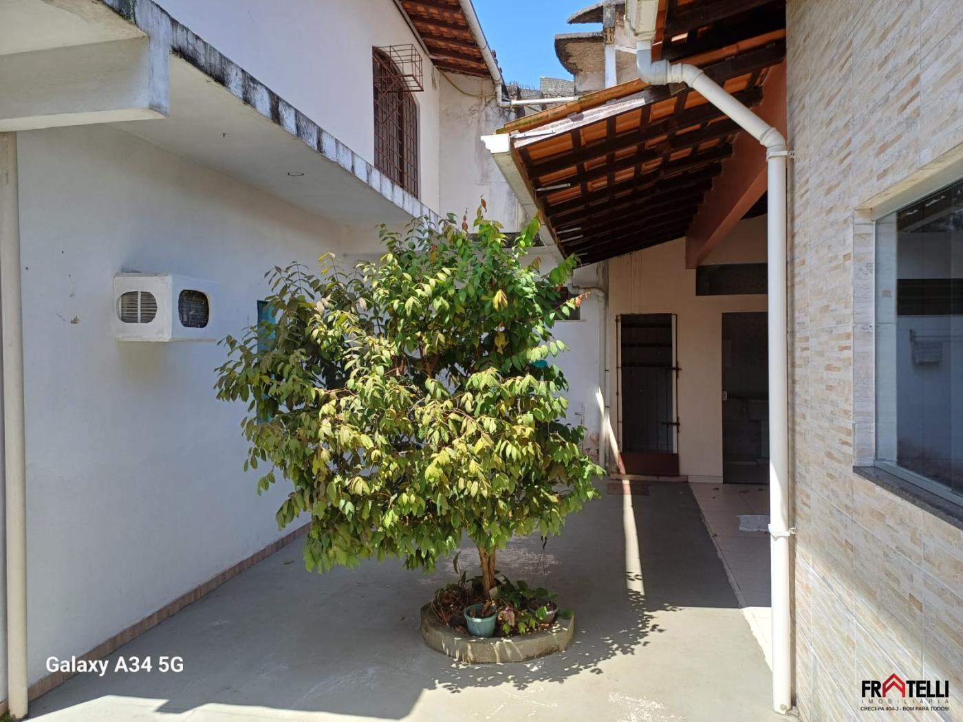 Casa à venda com 6 quartos, 264m² - Foto 18