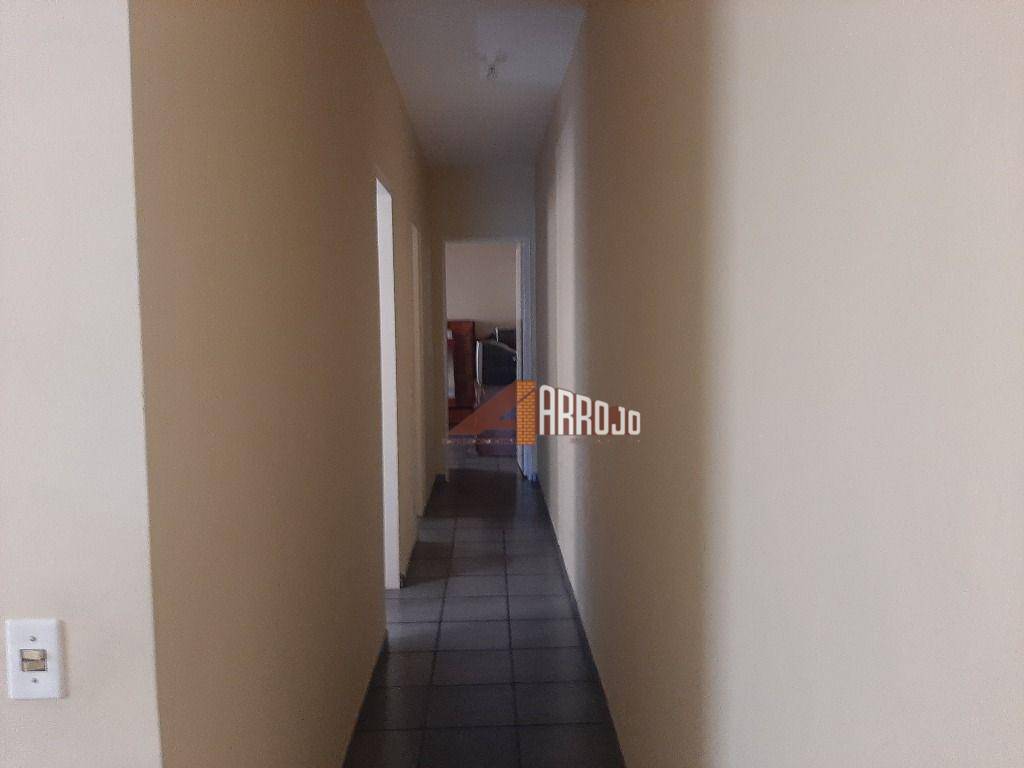 Sobrado à venda com 3 quartos, 216m² - Foto 6