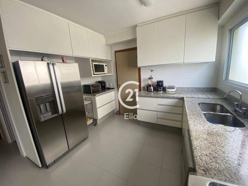 Apartamento à venda com 3 quartos, 205m² - Foto 28