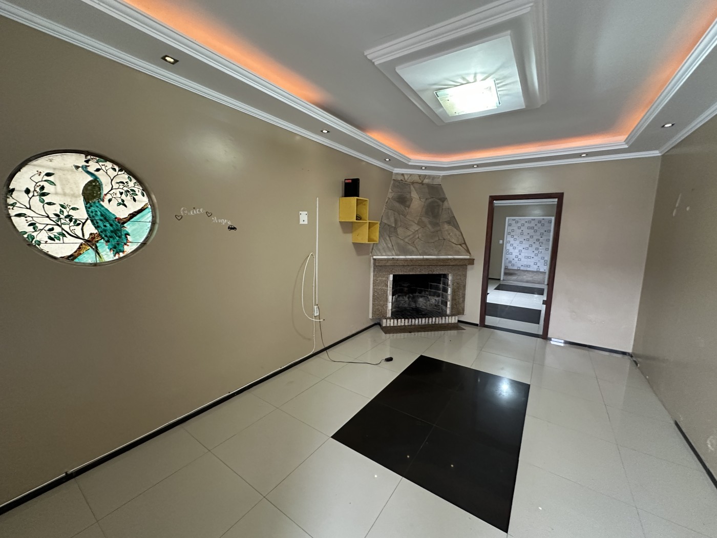Casa à venda com 6 quartos, 333m² - Foto 2