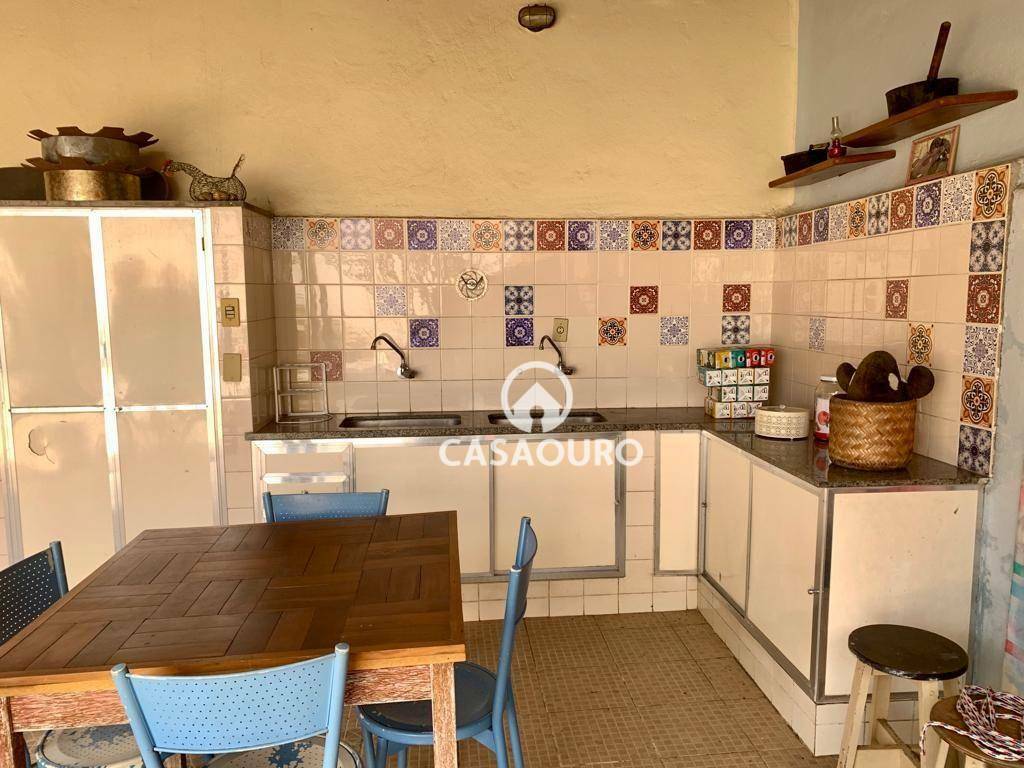 Casa à venda com 4 quartos, 251m² - Foto 26