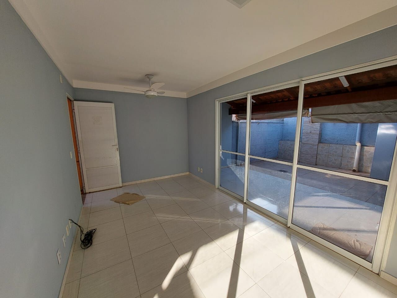 Casa à venda com 3 quartos, 188m² - Foto 4