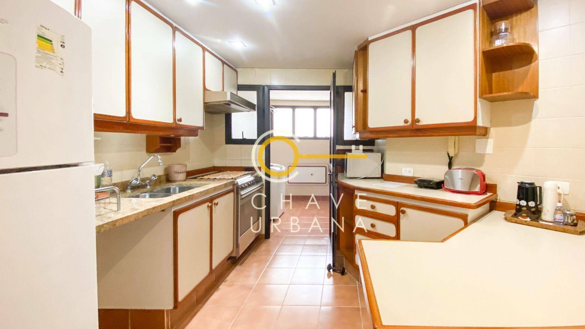 Apartamento à venda com 3 quartos, 170m² - Foto 32