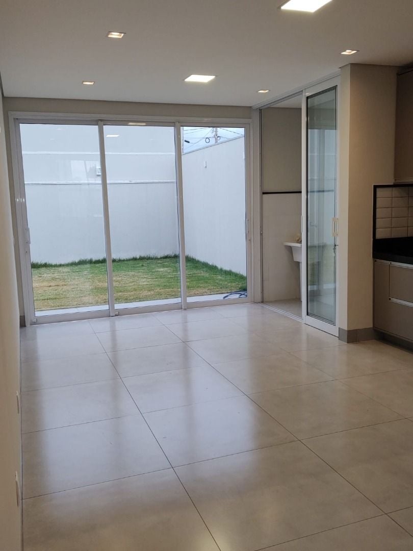 Casa à venda com 3 quartos, 117m² - Foto 12