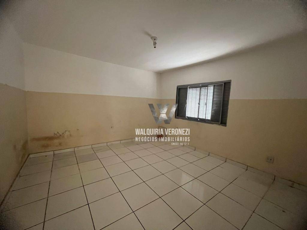 Casa à venda com 6 quartos, 329m² - Foto 17