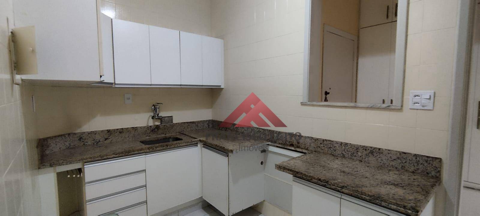 Apartamento à venda com 2 quartos, 70m² - Foto 24