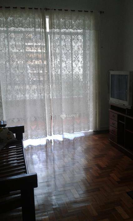 Apartamento à venda com 3 quartos, 150m² - Foto 2