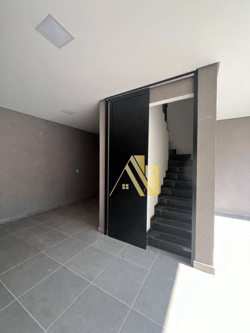 Sobrado à venda com 3 quartos, 160m² - Foto 4