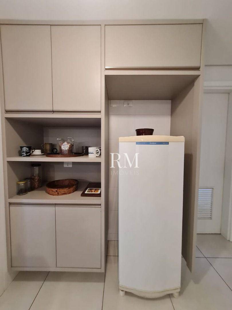 Apartamento à venda com 3 quartos, 145m² - Foto 33