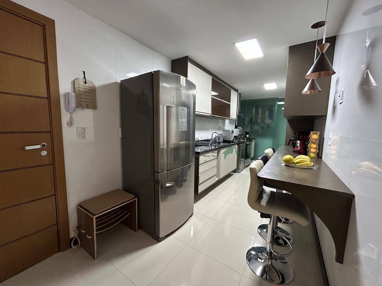 Apartamento à venda com 3 quartos, 125m² - Foto 17