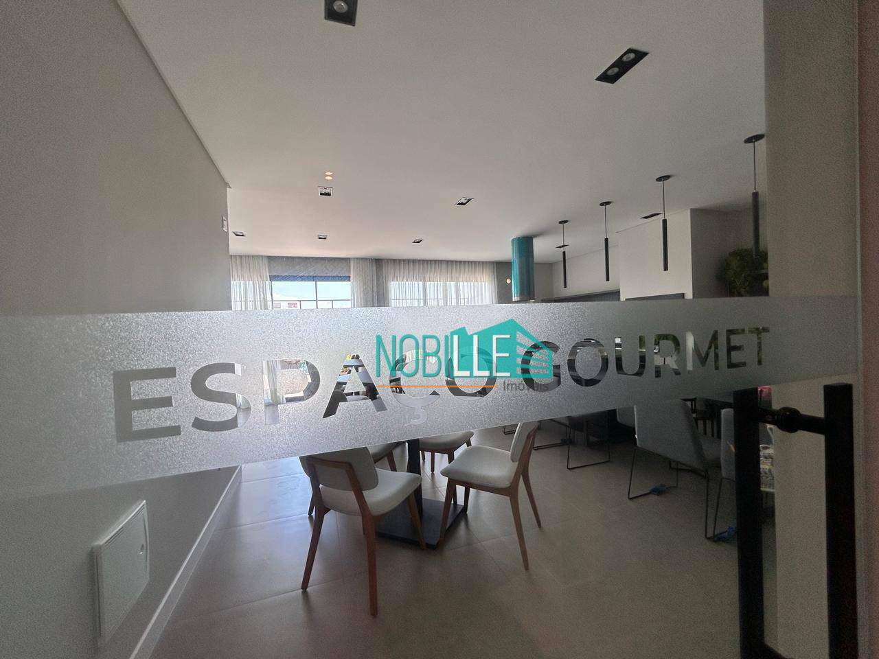 Apartamento à venda com 2 quartos, 66m² - Foto 27